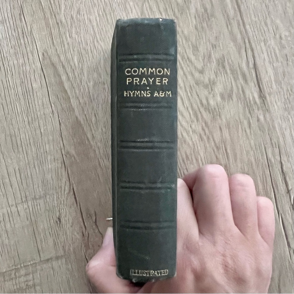 RARE Vintage 1912 “Common Prayer Hymns A&M Illustrated” Leather‎ Cover
